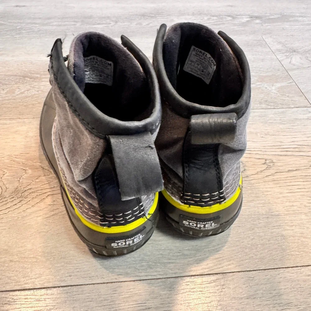 Sorel Cheyanne II Duck Kids Winter Snow Boots Size 2 Youth‎ Grey Elastic Laces